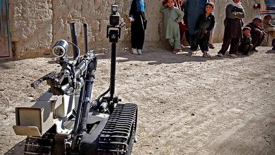 Armas autónomas: Robot de ayuda en zona de crisis
