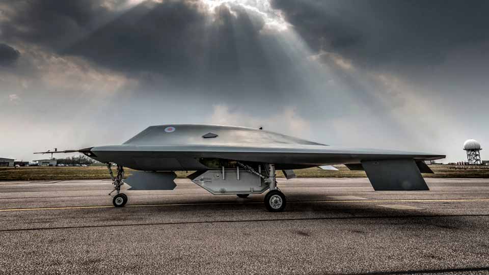 Taranis taxiing at BAE Systems in Warton, Lancashire [Picture: Ray Troll, BAE Systems]